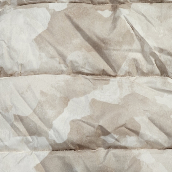 All In Motion Boys Camouflage Short Puffer Jacket With Hood Sizes: S, M, & L - Picture 3 of 11